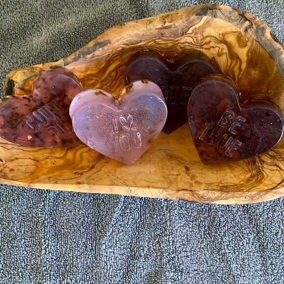 Lavender Love - Lavender Olive Olive Hand Soap (1 Heart Shaped soap) - Picture 1 of 7